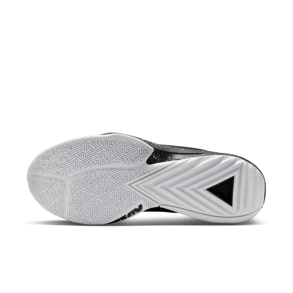 Giannis Antetokounmpo Freak 5 Basketball Shoes 'Black/White/Platinum'