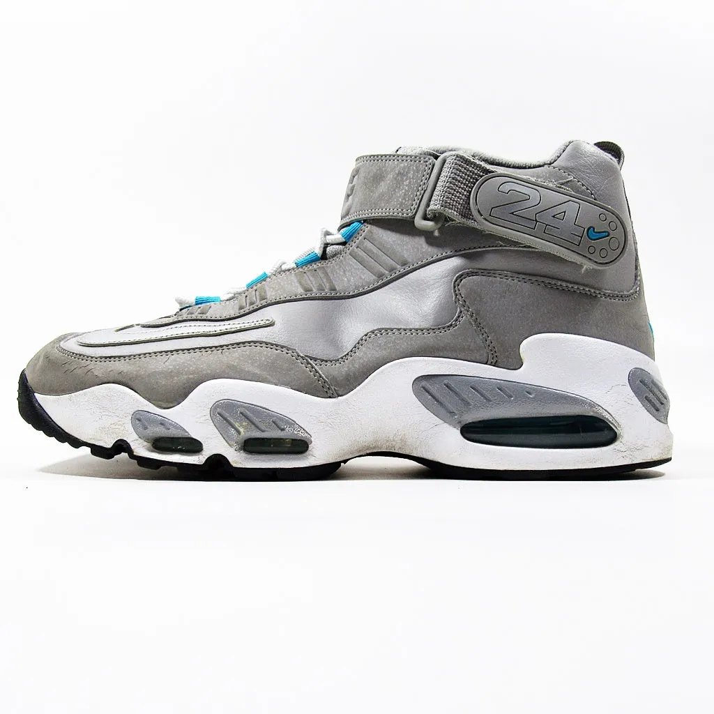 NIKE 24