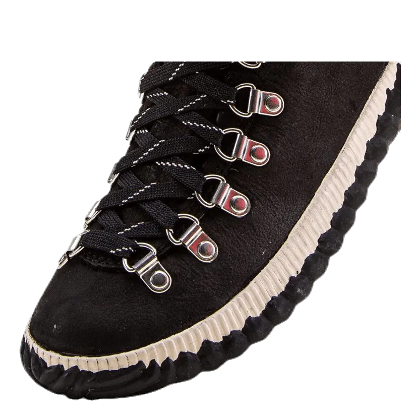 Out n About Plus Conquest Black