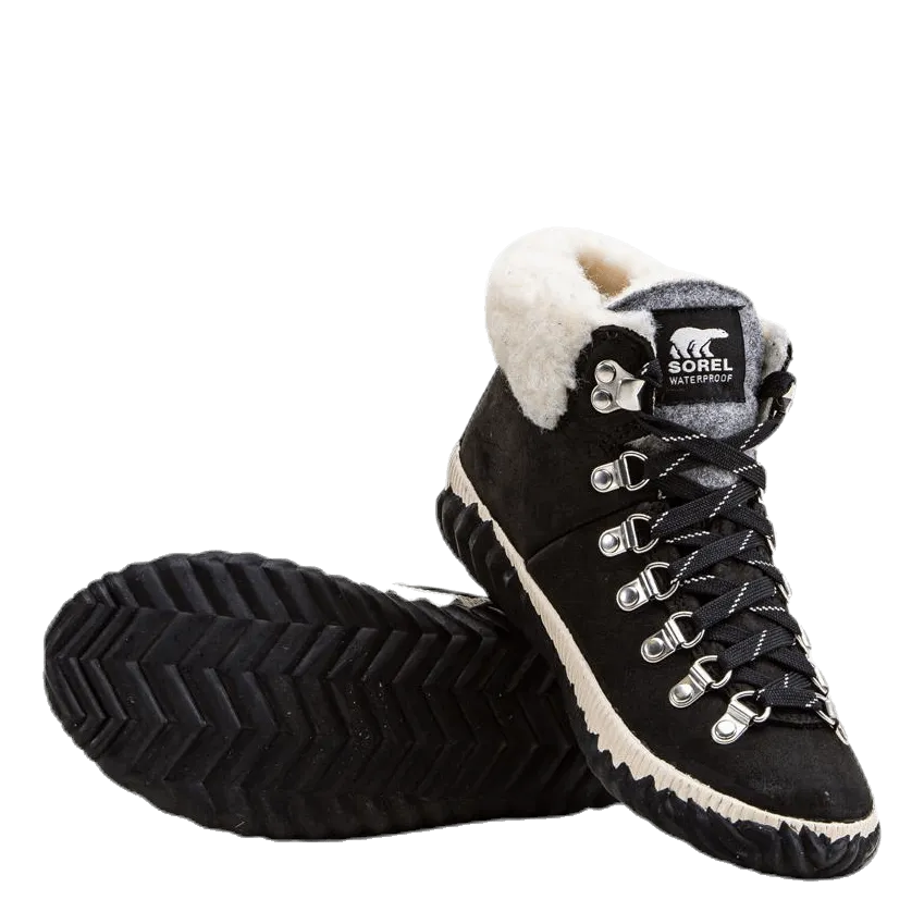 Out n About Plus Conquest Black